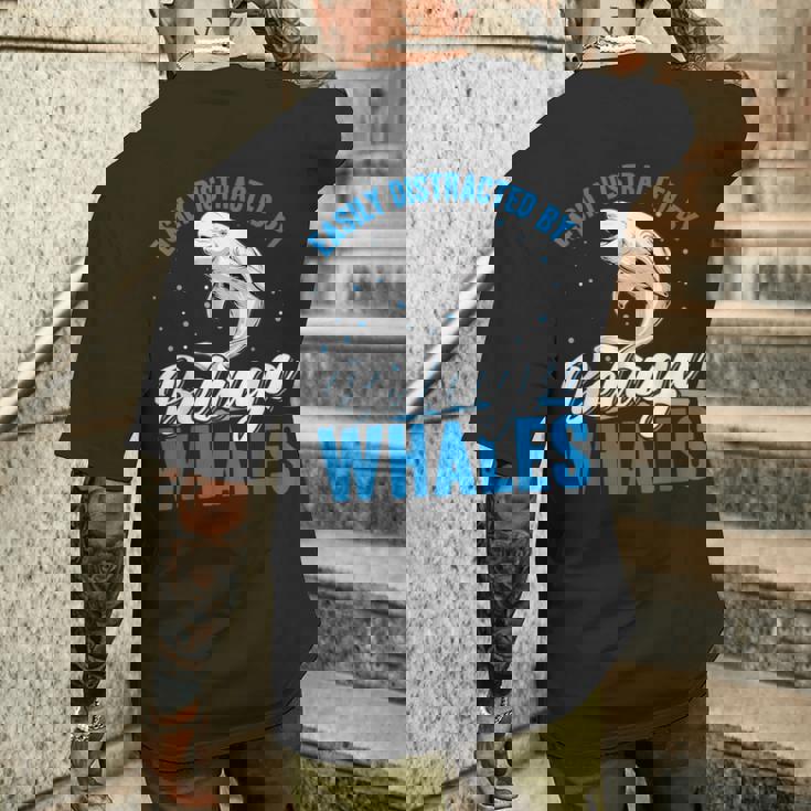 ベルーガクジラに簡単に気を取られる面白いシロイルカ動物。 メンズTシャツ バックプリント 彼への贈り物