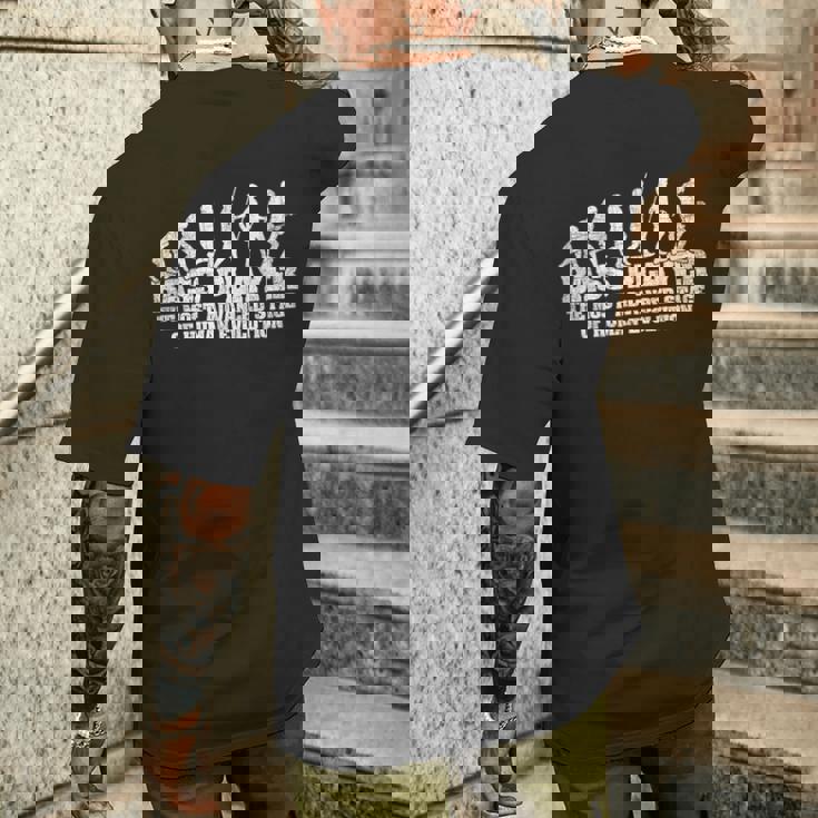 ベース奏者 ベーシスト ギタリスト ロックミュージシャン メンズTシャツ バックプリント 彼への贈り物