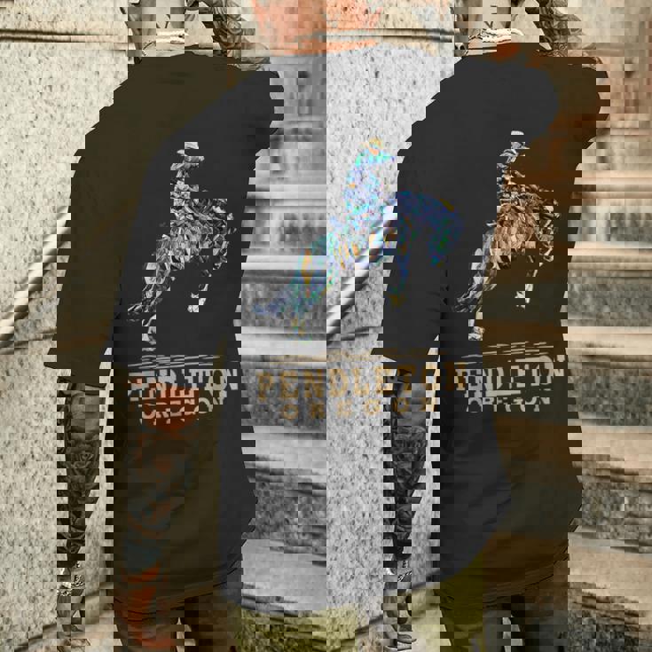 ペンドルトンオレゴン-ロデオ-カウボーイ-ホース メンズTシャツ バックプリント 彼への贈り物