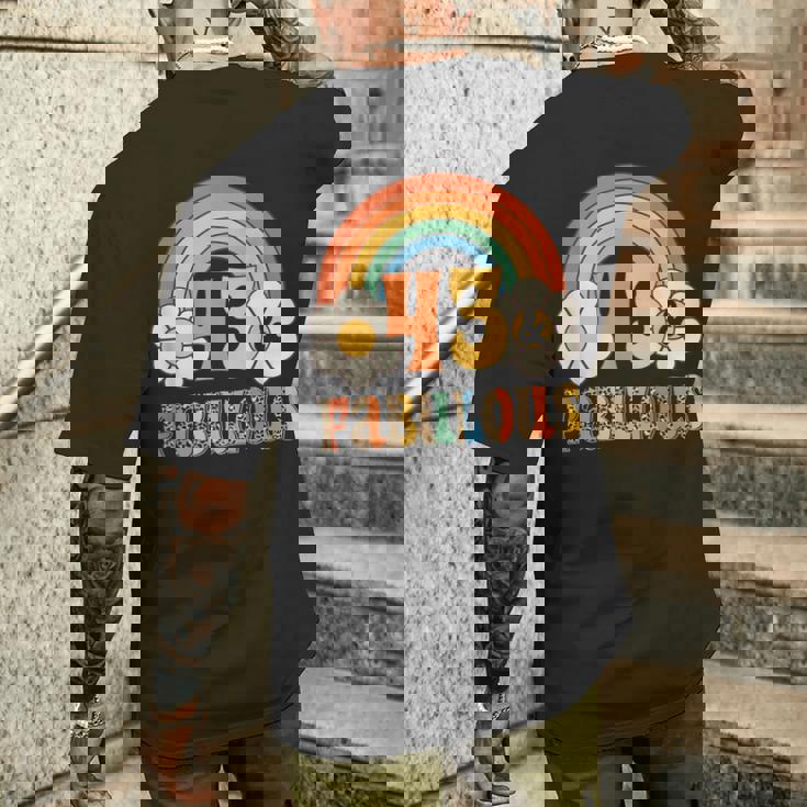 ボーホー レオパード レインボー 43 & ファビュラス ヴィンテージ 43歳の誕生日 メンズTシャツ バックプリント 彼への贈り物