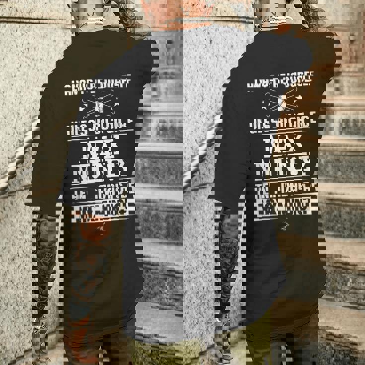 マックス・マンシー いつも自分らしくゲームデー メンズTシャツ バックプリント 彼への贈り物