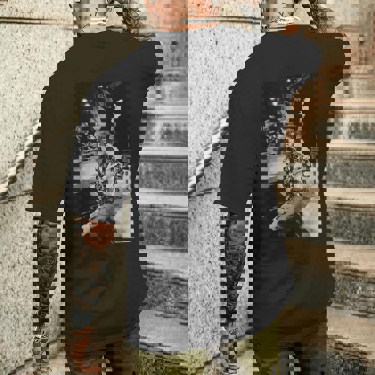 マーク・ボラン・T・レックス・オン・セット・ロック・オン・ウィズ45のテレビ番組1975 メンズTシャツ バックプリント 彼への贈り物