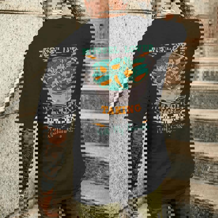 ムール貝 シーフード 貝 料理 グルメ 料理用 メンズTシャツ バックプリント 彼への贈り物