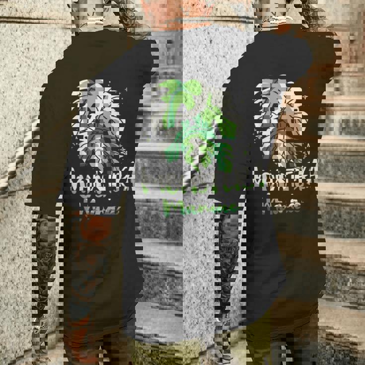 モンステラ 植物 ガーデニング 庭好き 庭師 観葉植物 メンズTシャツ バックプリント 彼への贈り物