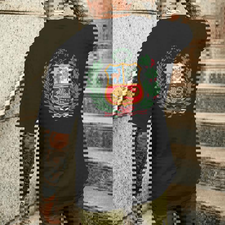 ユニセックス ペルーポロ ペルーストライプ レッド フットボール サッカー クレスト メンズTシャツ バックプリント 彼への贈り物