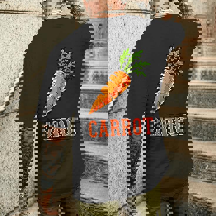 ユニークで楽しいニンジンデザインのグラフィック。 メンズTシャツ バックプリント 彼への贈り物