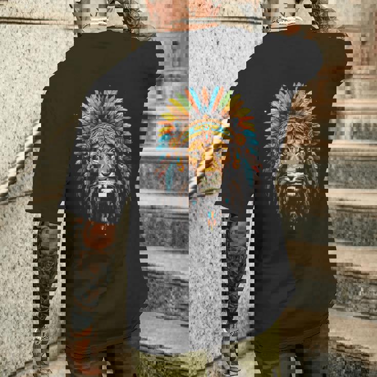 ライオン インディアン ヘッドドレス 羽 部族 ライオン メンズTシャツ バックプリント 彼への贈り物