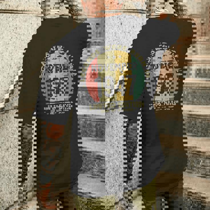 レジェンドは1947年十一月生まれ 誕生日 メンズTシャツ バックプリント 彼への贈り物