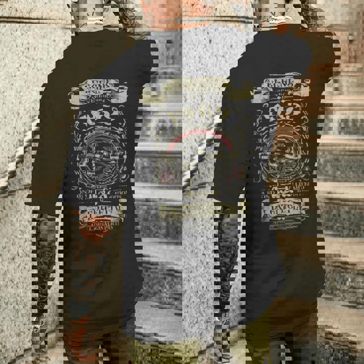 レジェンドは1969年54歳の誕生日のバイカーバイクに生まれました。 メンズTシャツ バックプリント 彼への贈り物