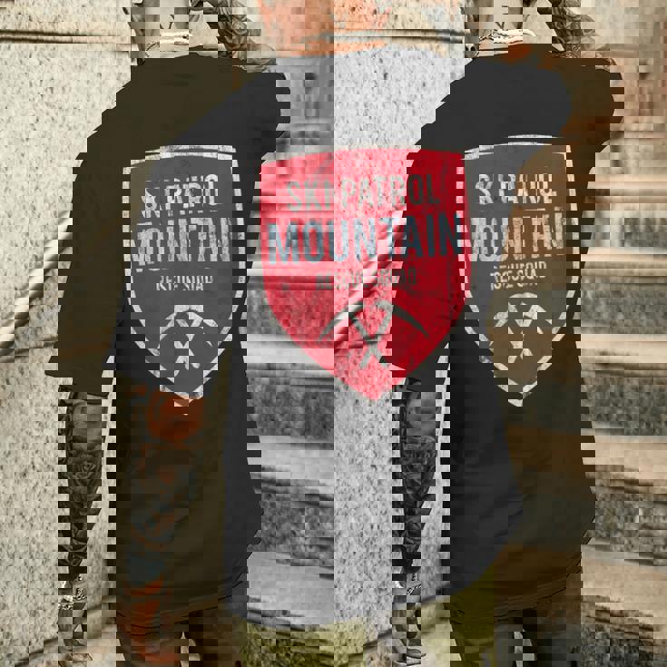 レスキュー隊スキーパトロールレトロスノーボードウィンターリゾート メンズTシャツ バックプリント 彼への贈り物