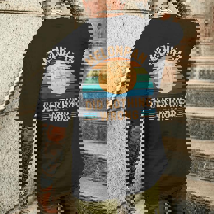 レトロ メロンパン Did Nothing Wrong ヴィンテージ メロンパン 食品愛好家 メンズTシャツ バックプリント 彼への贈り物