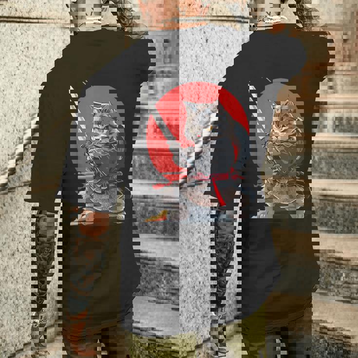 レトロな日本の侍猫グラフィック 猫愛好家 メンズTシャツ バックプリント 彼への贈り物