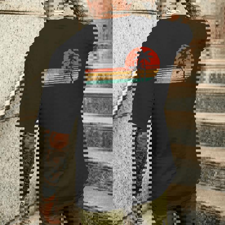 レトロスタイル トロピカル ビンテージ 夕日 ビーチ ヤシの木 メンズTシャツ バックプリント 彼への贈り物