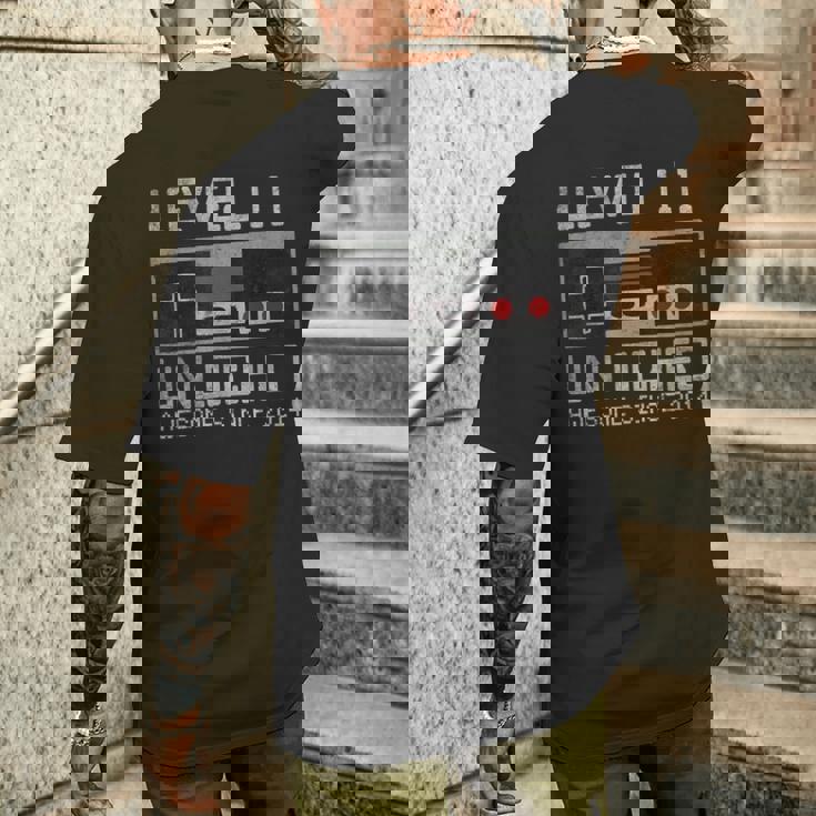 レベル 11 ロック解除 11歳の誕生日 11歳 ビデオゲーマー 男の子 メンズTシャツ バックプリント 彼への贈り物