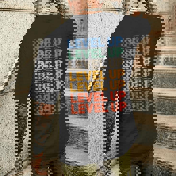 レベルアップ ビデオゲーム ゲーム レトロ ゲーマー メンズTシャツ バックプリント 彼への贈り物