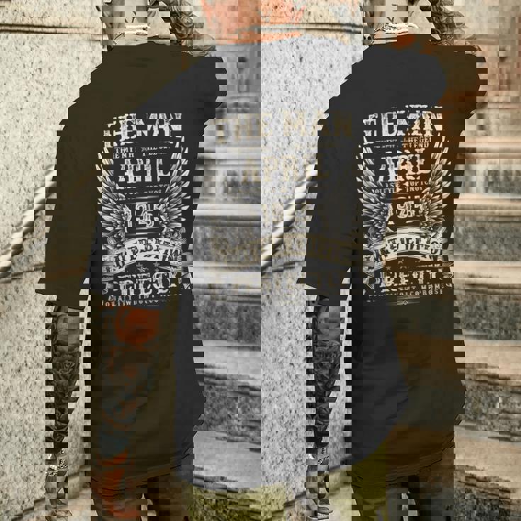 ヴィンテージ 80歳 男性 ギフト 1945年4月 80歳の誕生日 メンズTシャツ バックプリント 彼への贈り物