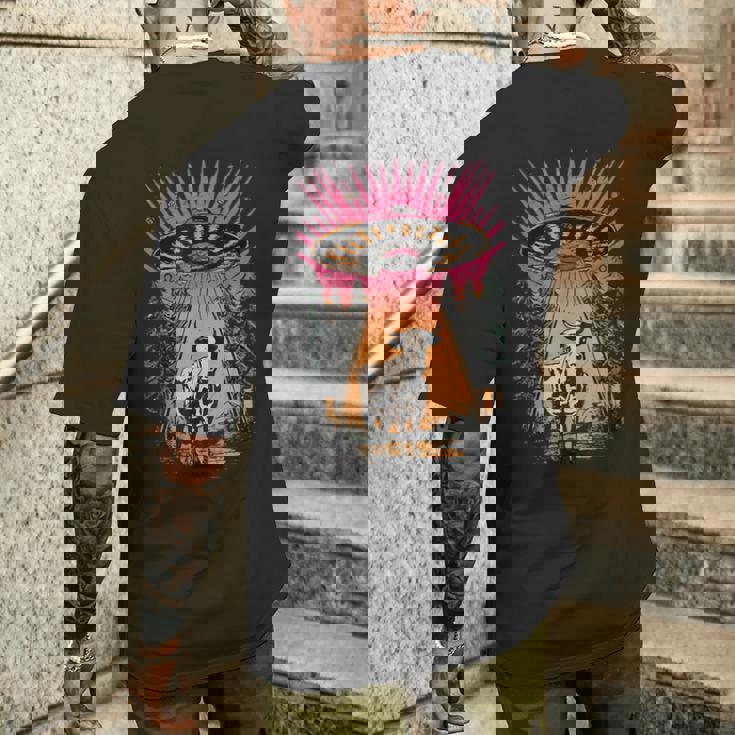 ヴィンテージ Ufo 牛 誘拐 エイリアン レトロ メンズTシャツ バックプリント 彼への贈り物