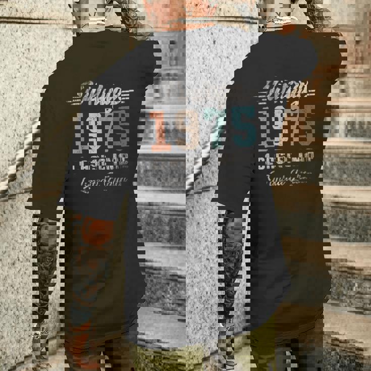 ヴィンテージ1975 50歳の誕生日クラシックカー メンズTシャツ バックプリント 彼への贈り物