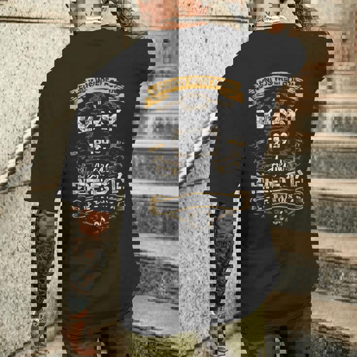 ヴィンテージ66歳の誕生日レジェンドは1959年5月に誕生しました。 メンズTシャツ バックプリント 彼への贈り物