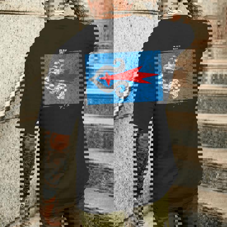 ヴィンテージアイヌ国旗。 メンズTシャツ バックプリント 彼への贈り物