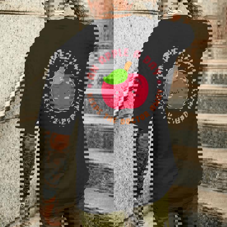 一日のリンゴは医者を遠ざけます メンズTシャツ バックプリント 彼への贈り物