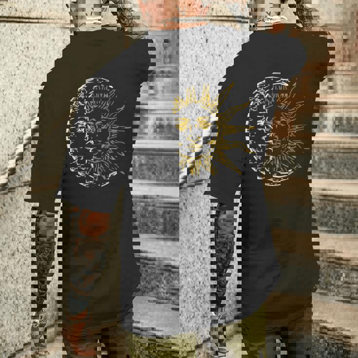 三日月 太陽 メンズTシャツ バックプリント 彼への贈り物