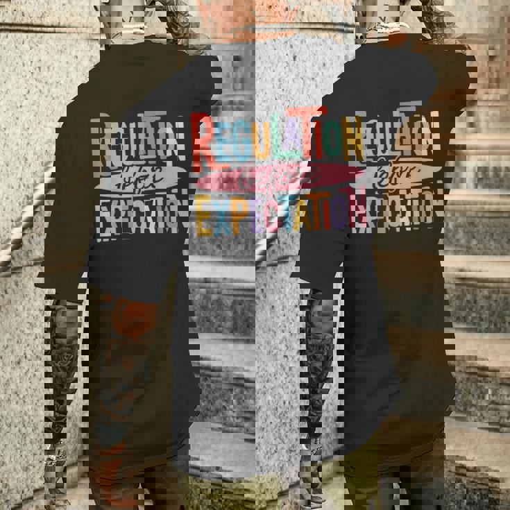 予想前の規制 おもしろセラピスト 職業 メンズTシャツ バックプリント 彼への贈り物