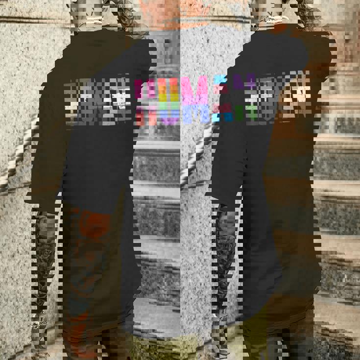 人間のlgbt レズビアン・ゲイ・バイセクシャル トランスジェンダー ジェンダークィア ギフト メンズTシャツ バックプリント 彼への贈り物