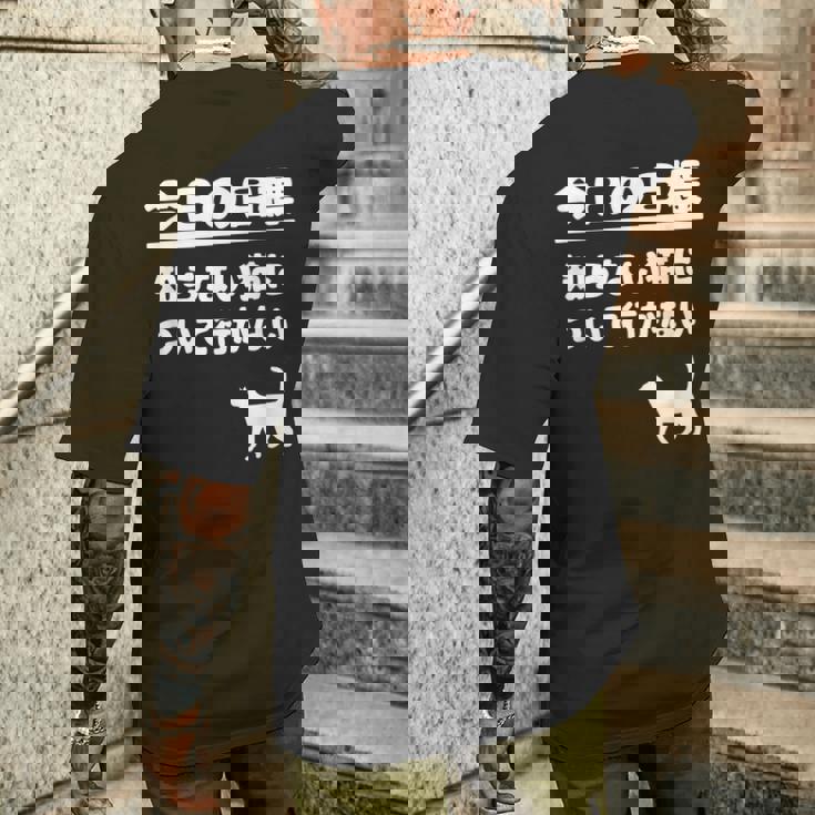 今日の目標 知らない猫について行かない かわいい おもしろ ねこ好き 猫好き ギャグ 愛猫家 ネコ好き メンズTシャツ バックプリント 彼への贈り物