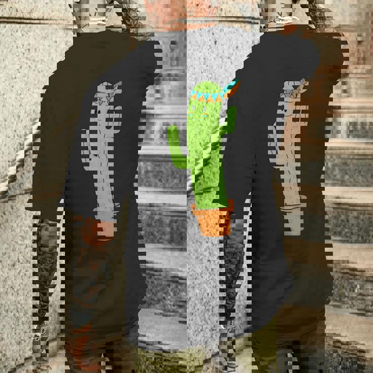 先住民のサボテンと頭飾りと羽 メンズTシャツ バックプリント 彼への贈り物