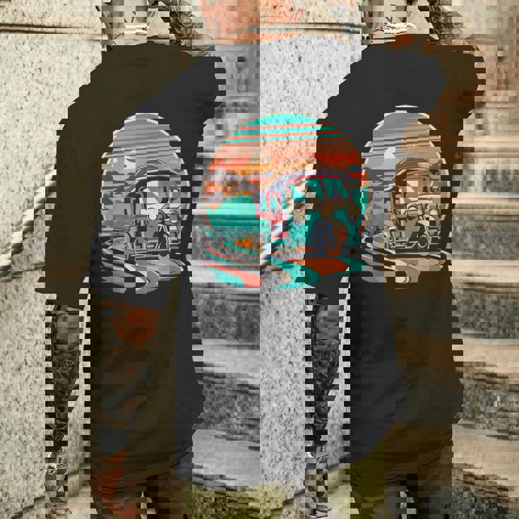 前景にアジアのトゥクトゥク メンズTシャツ バックプリント 彼への贈り物