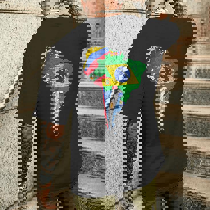 南米大陸地図 旗付き メンズTシャツ バックプリント 彼への贈り物