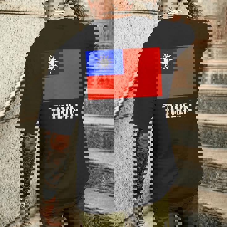 台湾 台湾の国旗 メンズTシャツ バックプリント 彼への贈り物