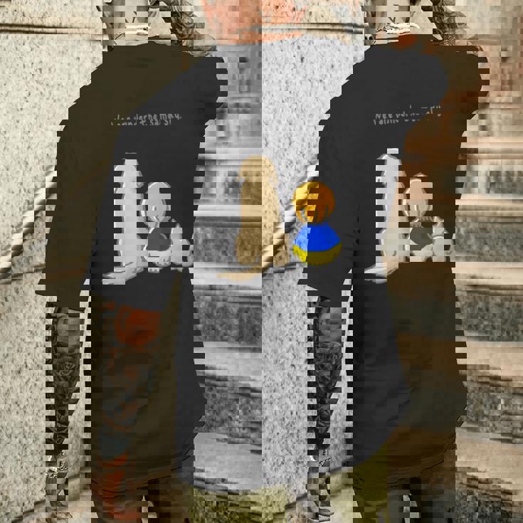 同じ空の下 ウクライナ 反戦 平和 希望 仲間 家族 犬 猫 メンズ レディース キッズ メンズTシャツ バックプリント 彼への贈り物