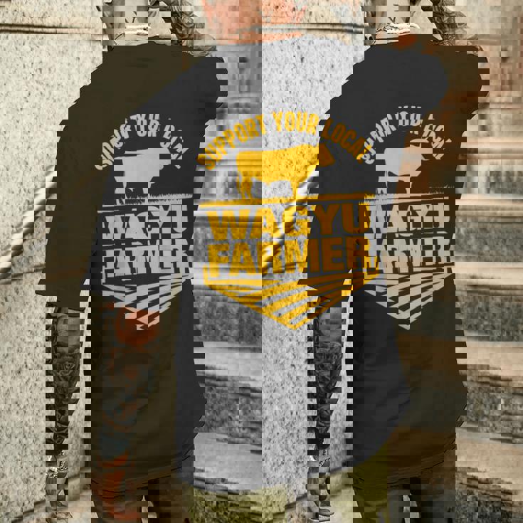 地元和牛農家を応援 牛和牛牧場。 メンズTシャツ バックプリント 彼への贈り物