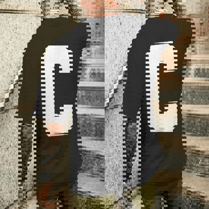 大文字 C アルファベット モノグラム イニシャル メンズTシャツ バックプリント 彼への贈り物