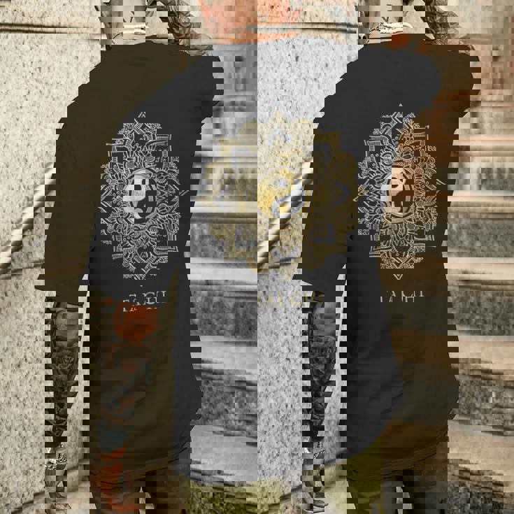 太極拳ゴールデンマンダラ メンズTシャツ バックプリント 彼への贈り物