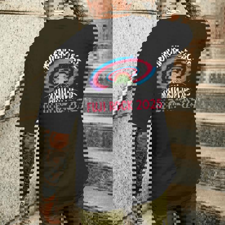 富士ロック 2025 マウンテンステージ マキシマムバイブスフェスティバルデザイン メンズTシャツ バックプリント 彼への贈り物