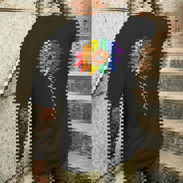 愛のヒマワリ 花柄 Lgbtq レインボーフラッグ ゲイプライド アライ メンズTシャツ バックプリント 彼への贈り物