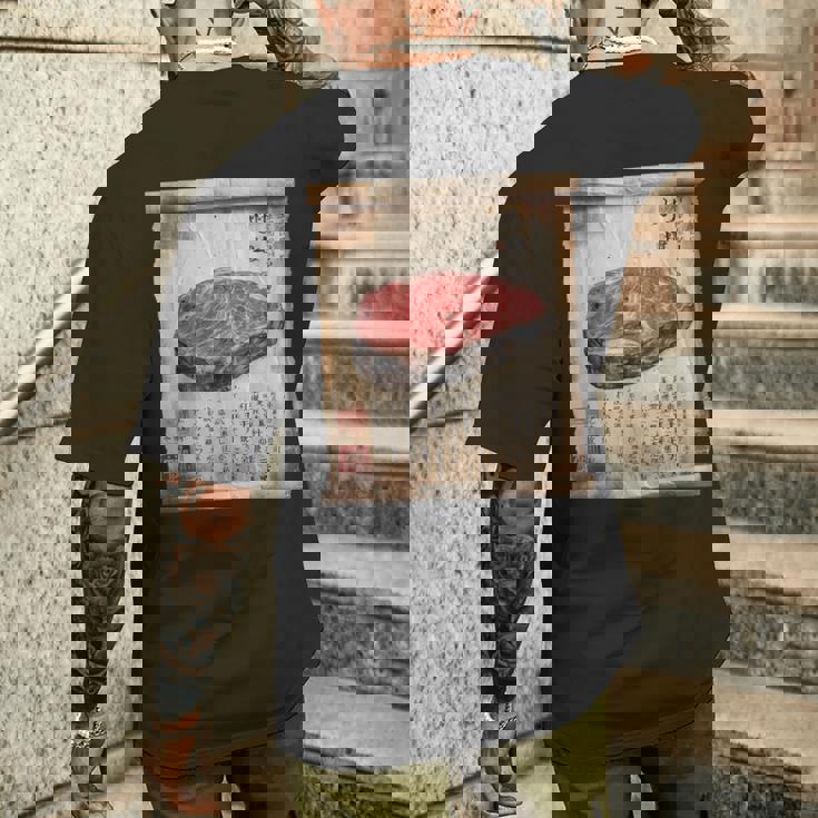 日本の伝統食品 肉 パピルス スクロールアート 和牛 メンズTシャツ バックプリント 彼への贈り物