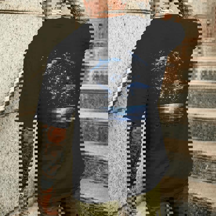 星座イルカ、天体宇宙銀河イルカ メンズTシャツ バックプリント 彼への贈り物