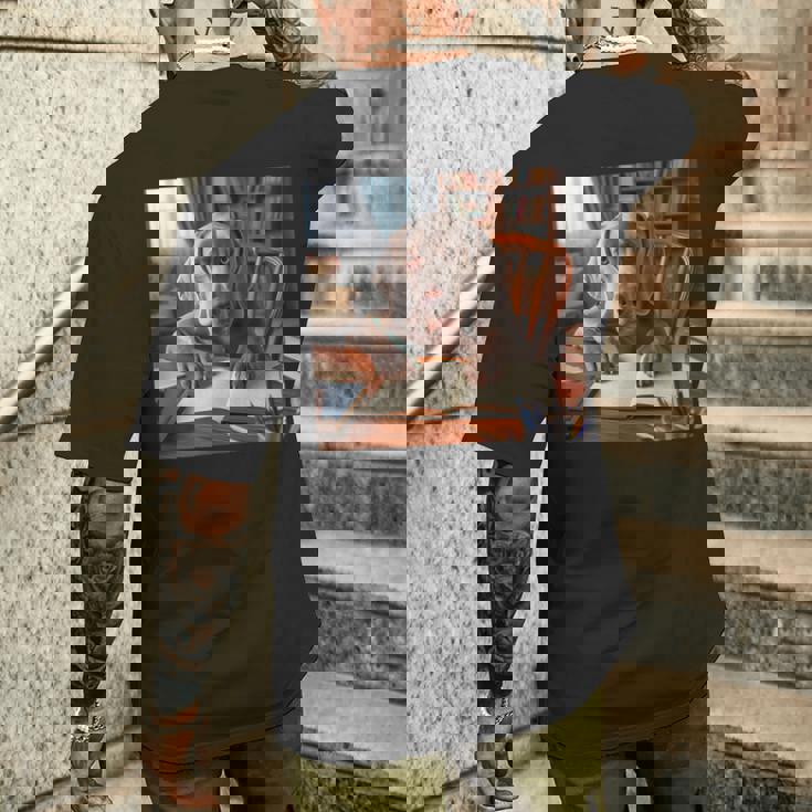 書斎でワイマラナー犬を書く詩 3 メンズTシャツ バックプリント 彼への贈り物