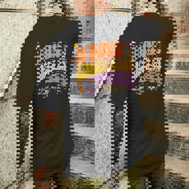 最後のキューフィングから0日間 キューフィング Queef 恥ずかしい メンズTシャツ バックプリント 彼への贈り物