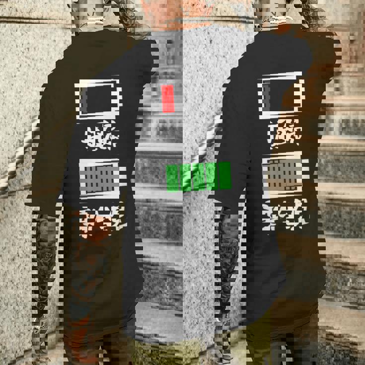 母 妊婦 面白いtシャツ 妻 電池切れ 妊婦さん メンズ おもしろ 面白い 服 オリジナル グッズ 文字tシャツ ネタ メンズTシャツ バックプリント 彼への贈り物