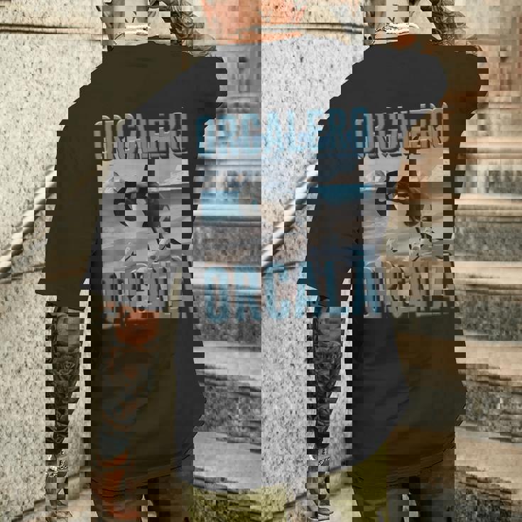 流行のインターネットミーム オルカレロ オルカラ オルカラ オルカai生成 メンズTシャツ バックプリント 彼への贈り物