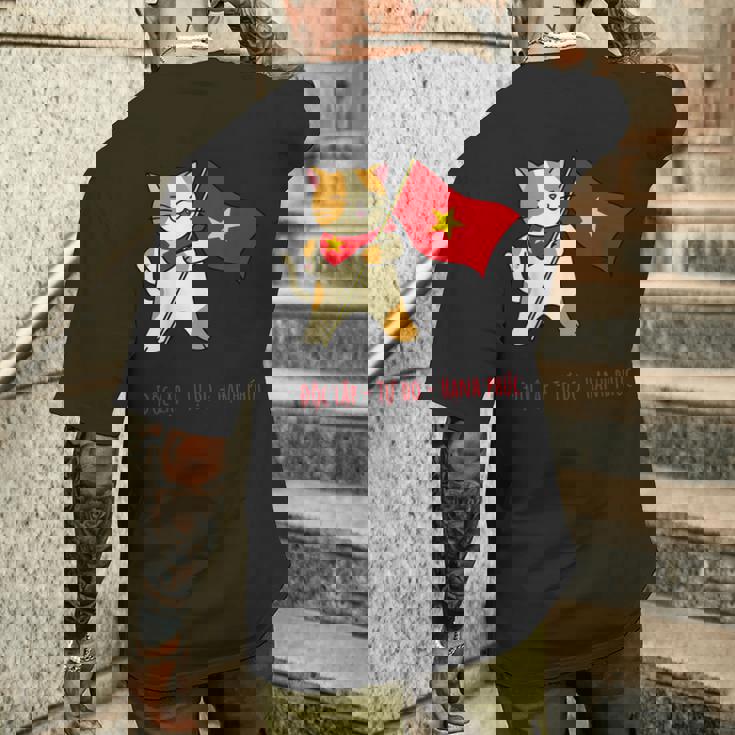 猫 ベトナム国旗 キティ おもしろギフト ブラック メンズTシャツ バックプリント 彼への贈り物