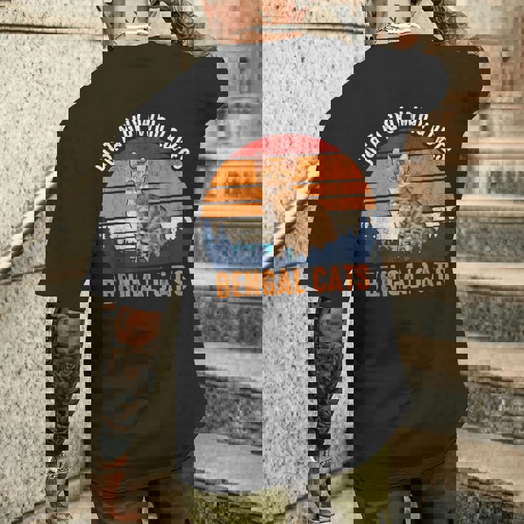 猫-ベンガル猫 メンズTシャツ バックプリント 彼への贈り物