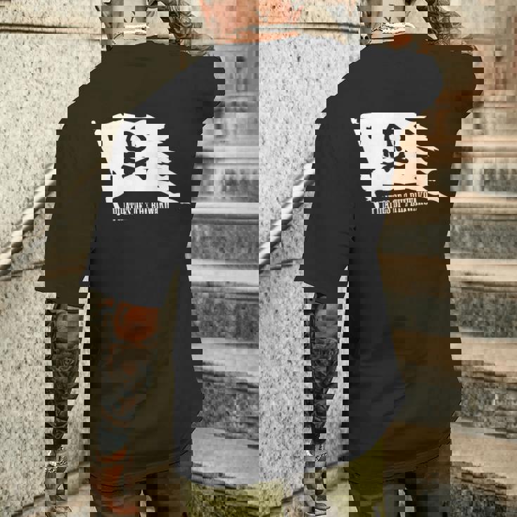 琵琶湖の海賊 ドクロ 旗 日本の景勝地 パロディ Biwako 滋賀県 日本 メンズTシャツ バックプリント 彼への贈り物