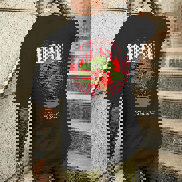 盆栽 盆栽家 盆栽愛好家 好き 趣味 Bonsai 海外 外国 外国人 お土産 日本文化 デザイン メンズTシャツ バックプリント 彼への贈り物