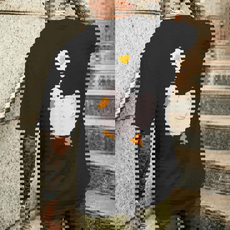 目玉焼きのハートがかわいいアヒル好きのデザイン。 メンズTシャツ バックプリント 彼への贈り物